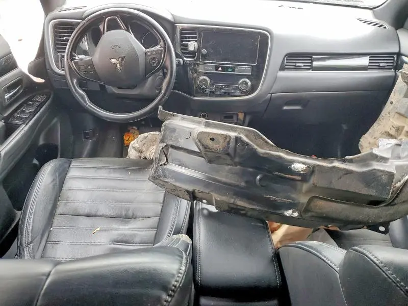2019 MITSUBISHI OUTLANDER SE  
