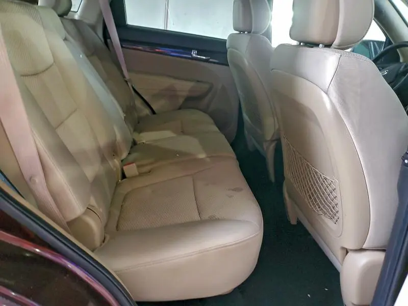 2011 KIA SORENTO BASE  