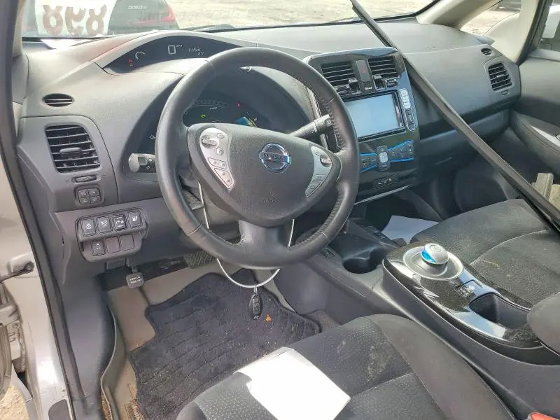 2016 NISSAN LEAF SV  