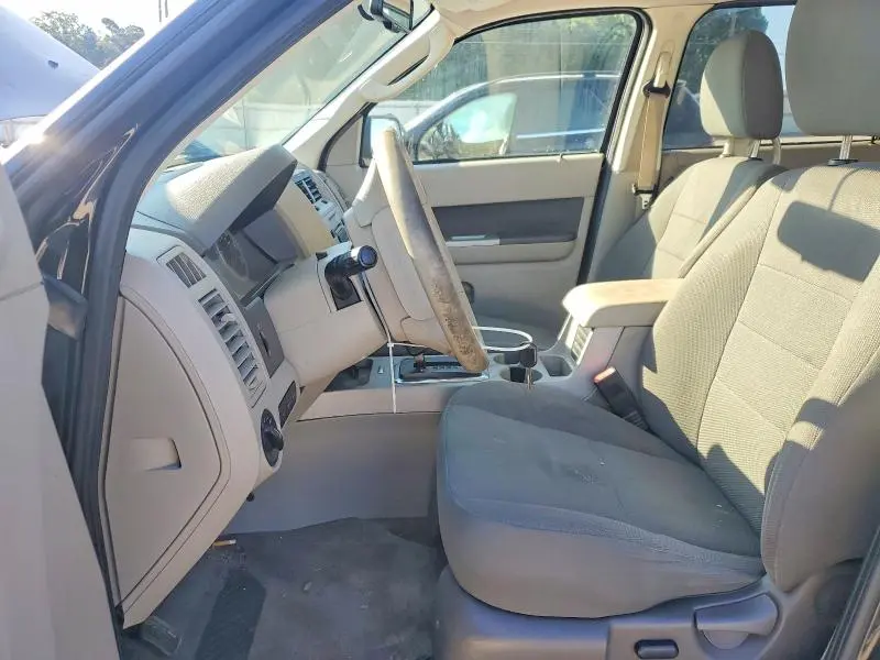2010 FORD ESCAPE XLT  