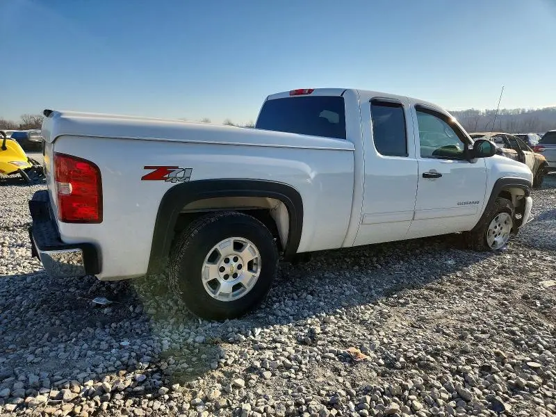 2011 CHEVROLET SILVERADO K1500 LT  