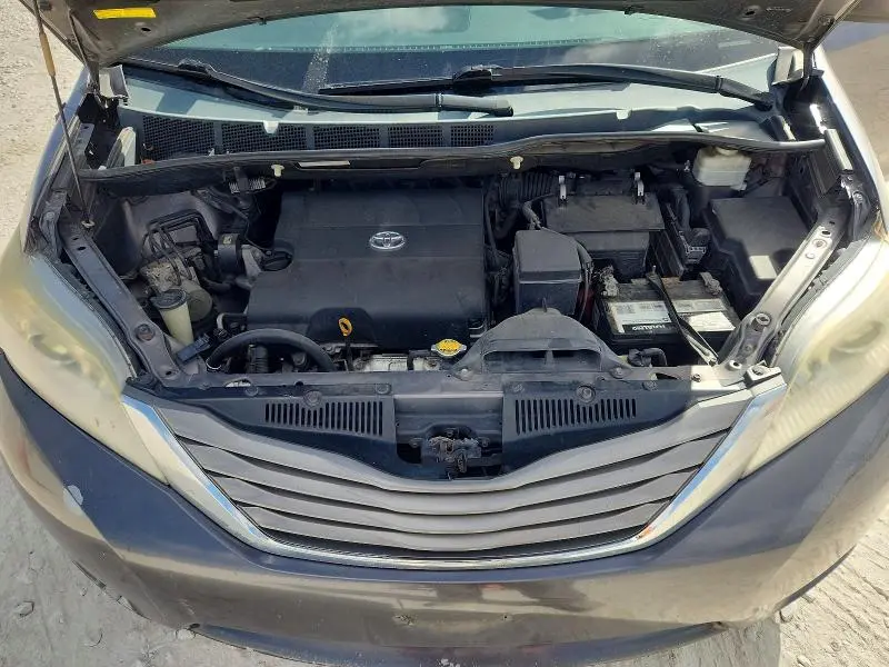 2011 TOYOTA SIENNA XLE 8-PASSENGER  