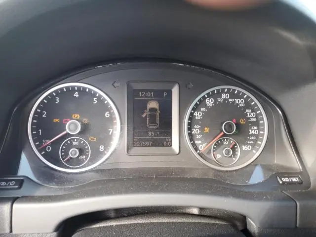 2014 VOLKSWAGEN TIGUAN S  