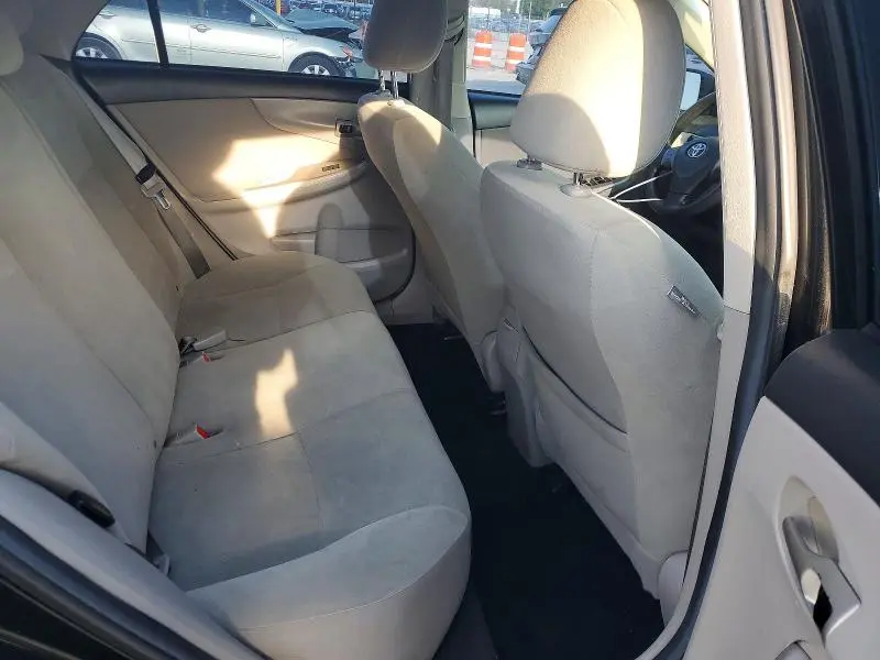 2013 TOYOTA COROLLA LE  
