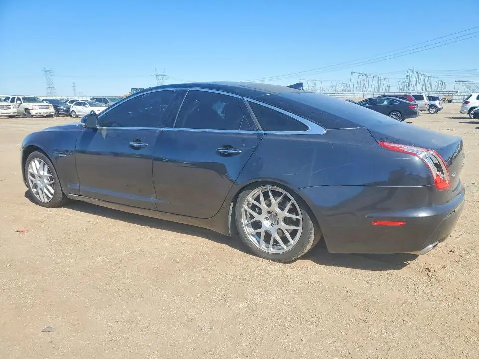 2013 JAGUAR XJ   
