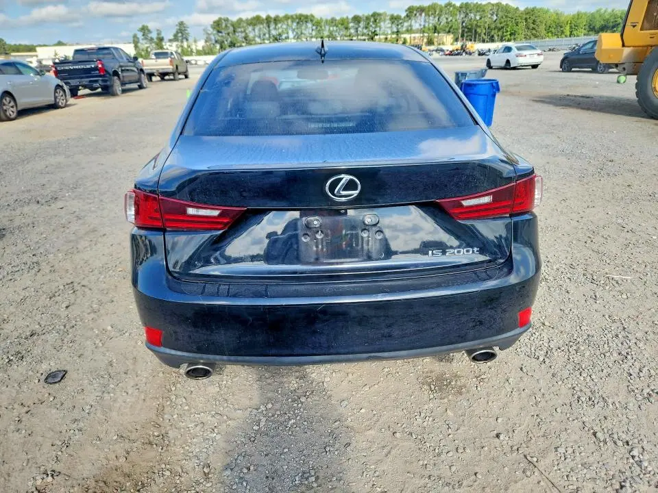 2016 LEXUS IS 200T  