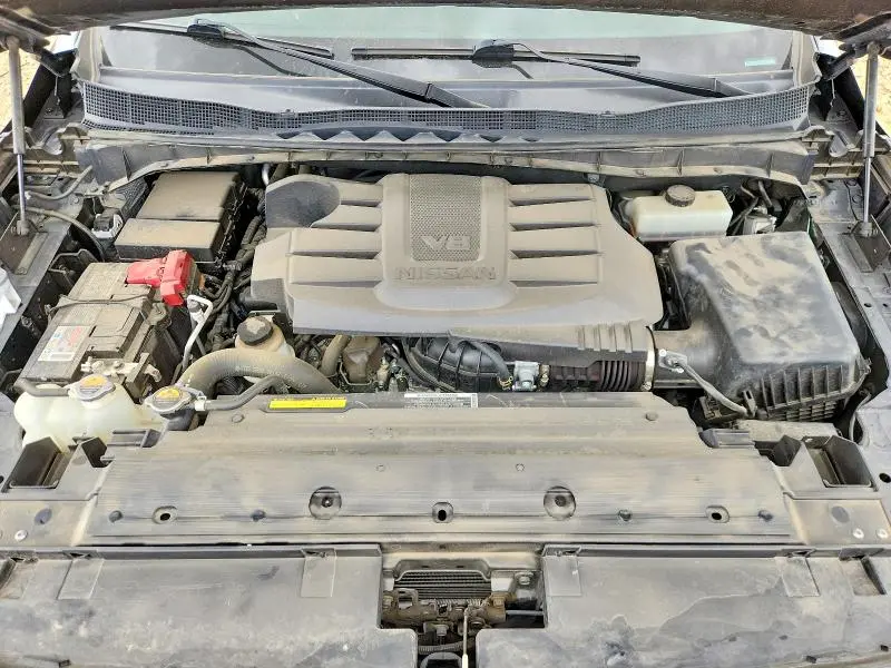 2024 NISSAN TITAN SV  