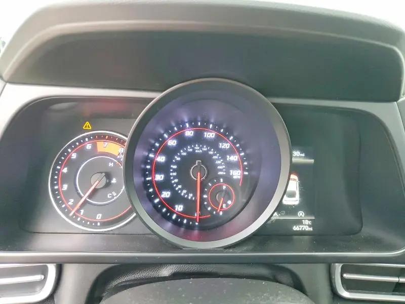 2021 HYUNDAI ELANTRA SE  