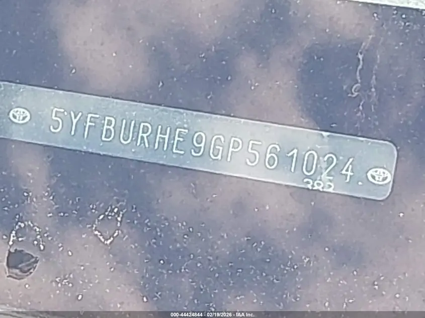 2016 TOYOTA COROLLA LE