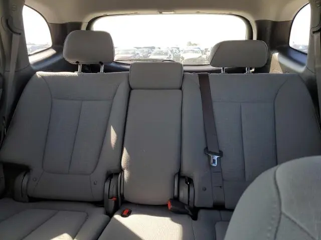 2012 HYUNDAI SANTA FE GLS  