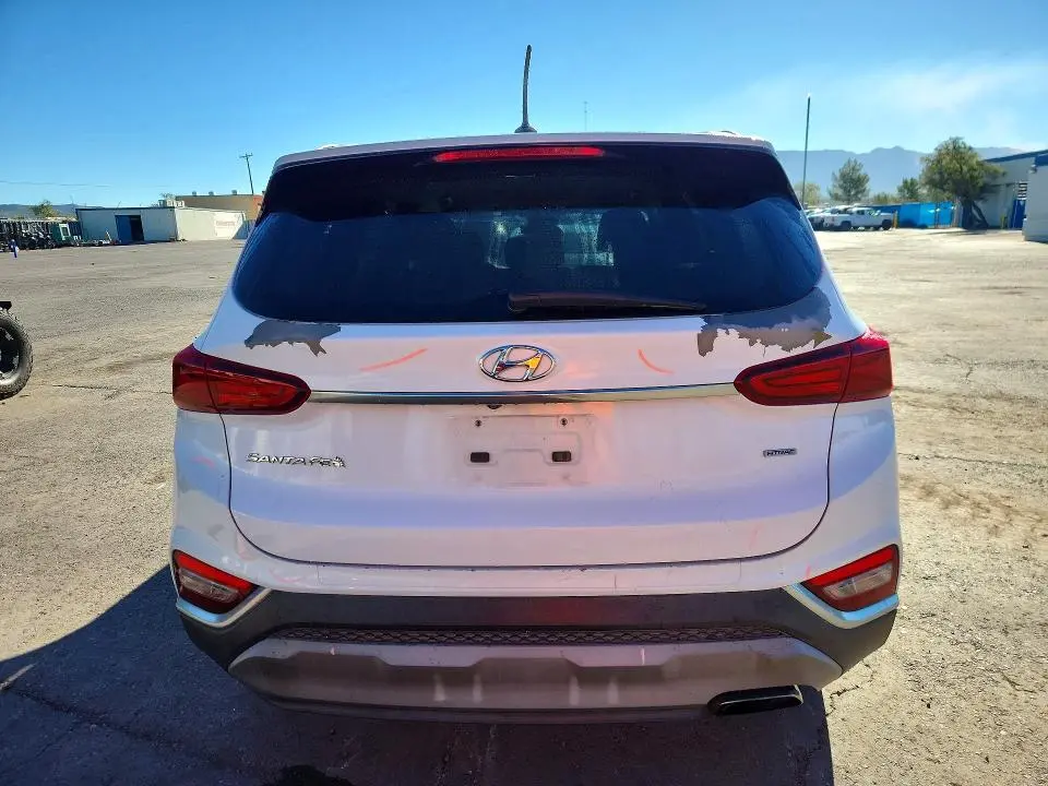 2019 HYUNDAI SANTA FE SE  