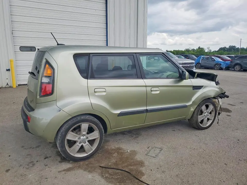 2010 KIA SOUL +  