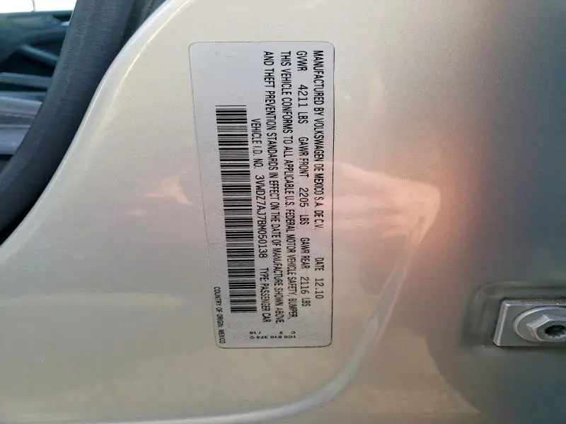 2011 VOLKSWAGEN JETTA SE  