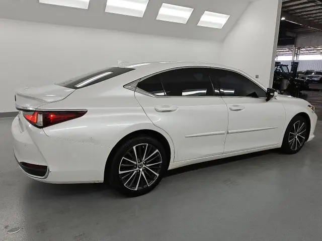 2022 LEXUS ES 300H BASE  