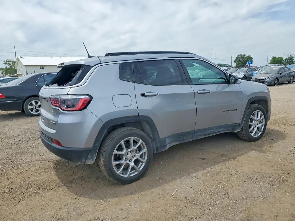 2023 JEEP COMPASS LATITUDE LUX  