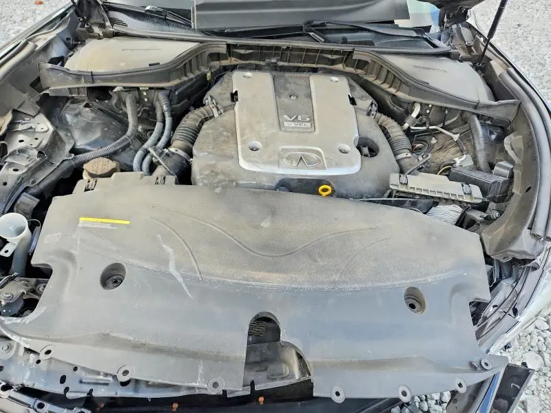 2015 INFINITI Q70 3.7  