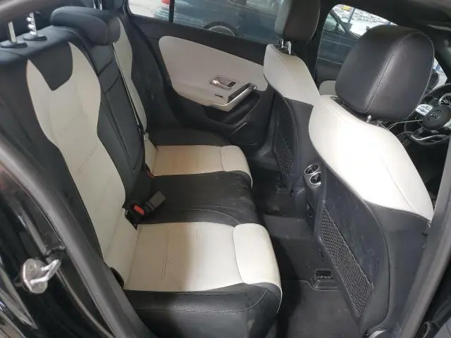 2022 MERCEDES-BENZ A 220  