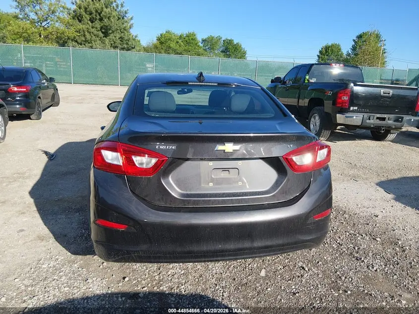 2017 CHEVROLET CRUZE LT AUTO