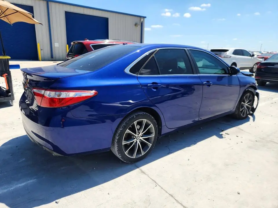 2015 TOYOTA CAMRY XSE  