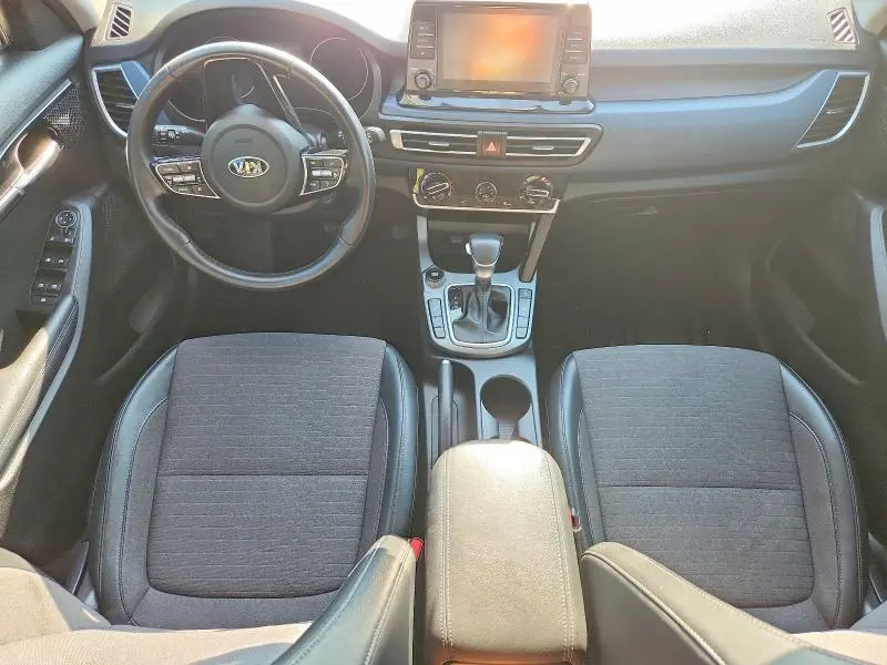 2021 KIA SELTOS S  