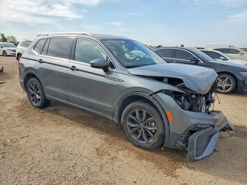 2023 VOLKSWAGEN TIGUAN SE  