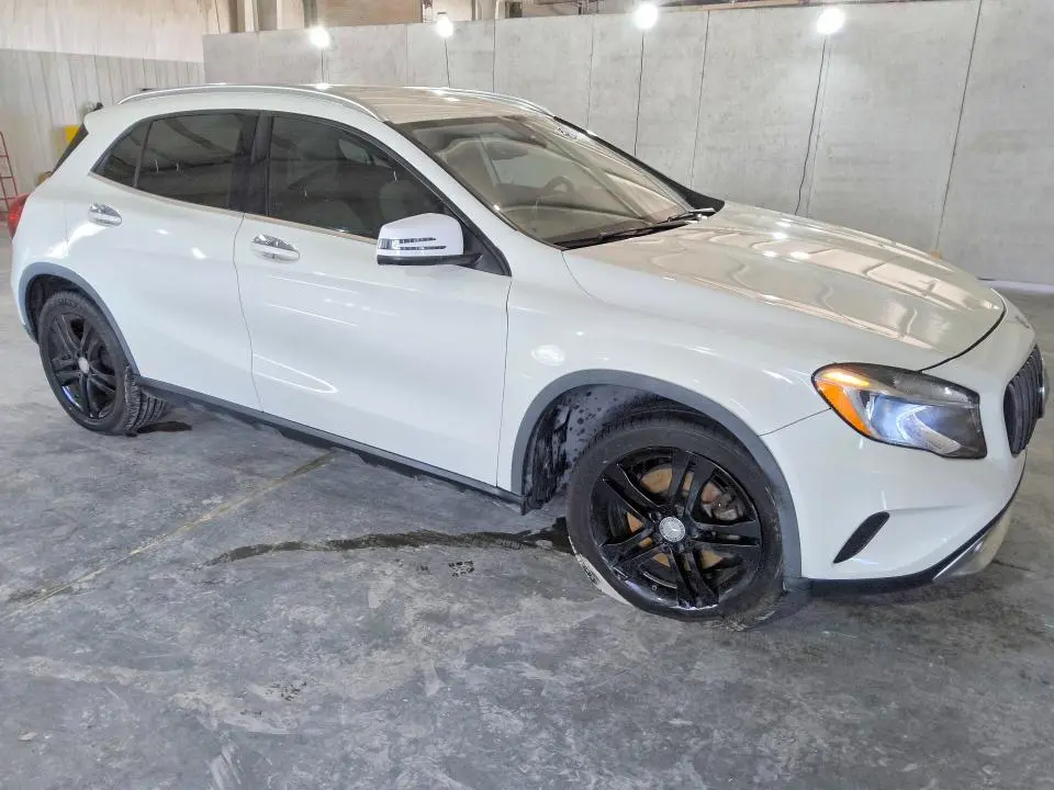 2016 MERCEDES-BENZ GLA 250  
