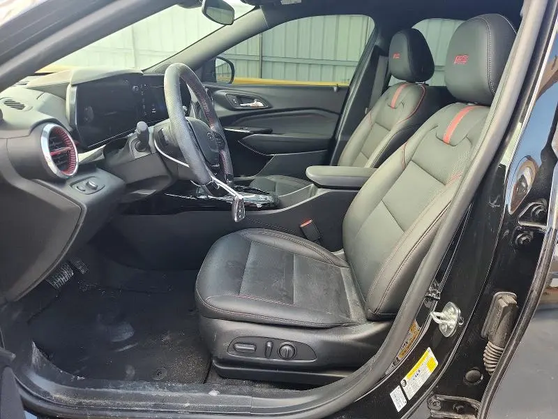 2025 CHEVROLET TRAX 2RS  