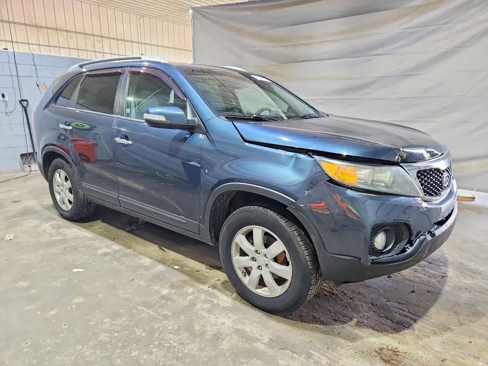 2012 KIA SORENTO LX  