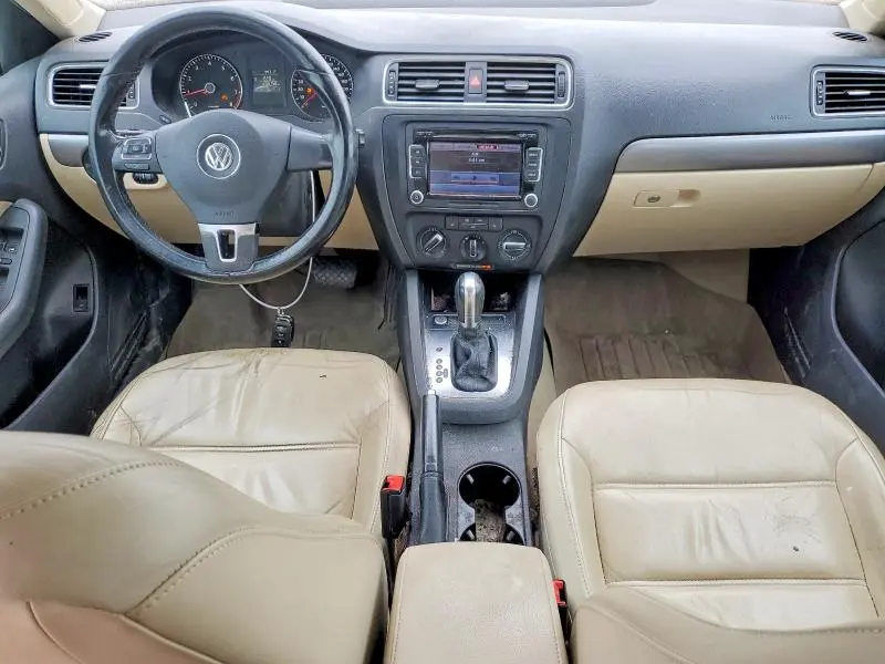 2013 VOLKSWAGEN JETTA SEL  