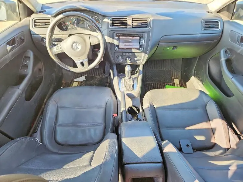 2012 VOLKSWAGEN JETTA SE  