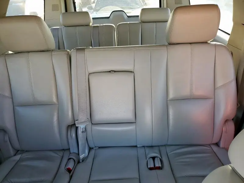 2011 GMC YUKON XL K1500 SLT  