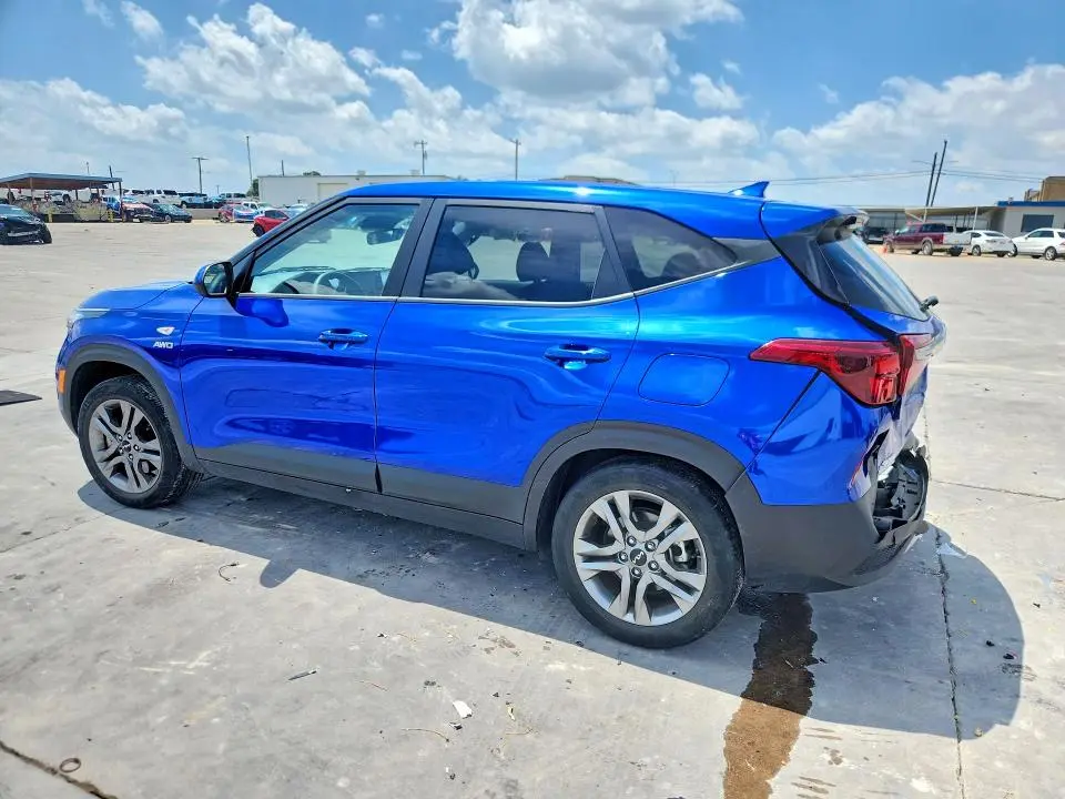 2022 KIA SELTOS LX  