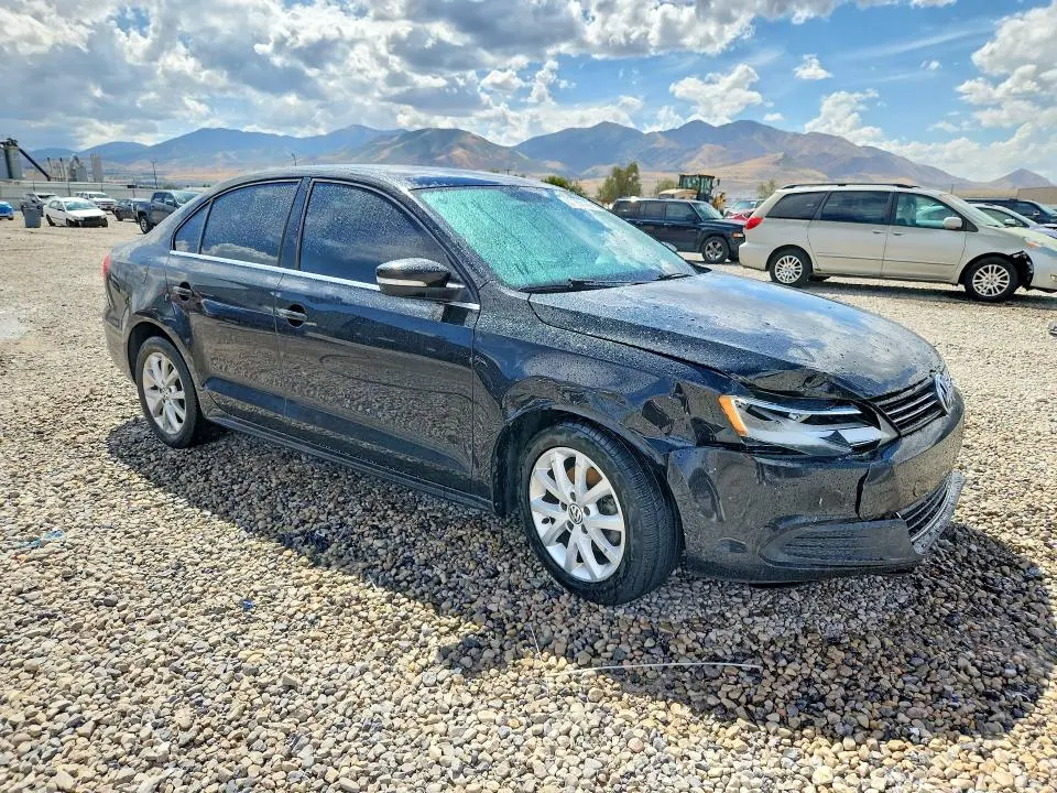 2014 VOLKSWAGEN JETTA SE  