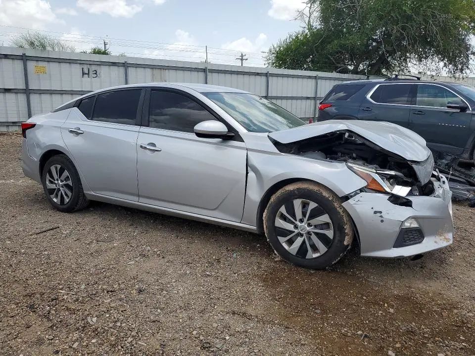 2020 NISSAN ALTIMA S  