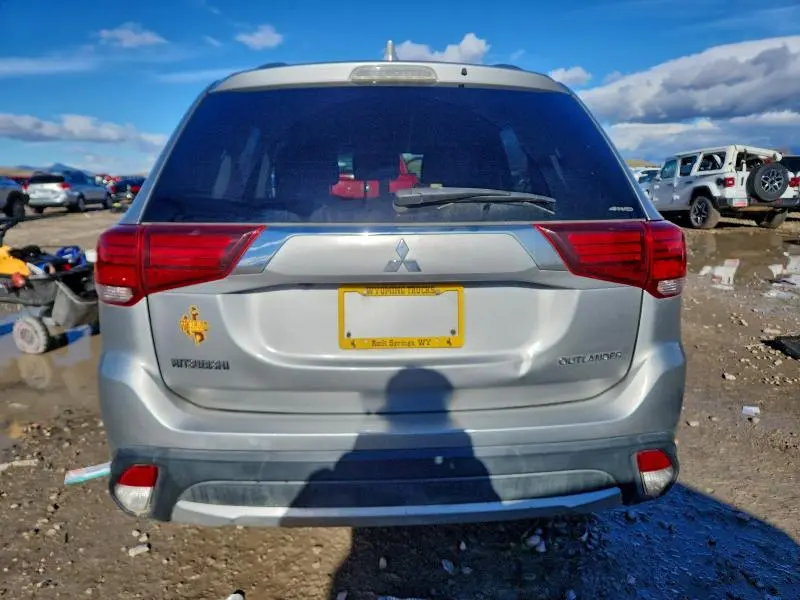 2018 MITSUBISHI OUTLANDER SE  