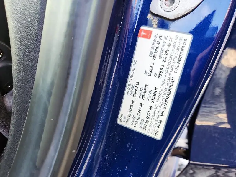 2018 TESLA MODEL 3   