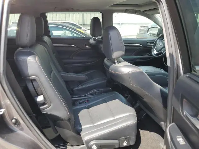 2015 TOYOTA HIGHLANDER LIMITED  