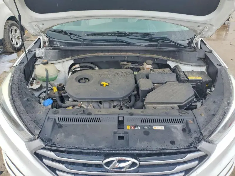 2018 HYUNDAI TUCSON SE  