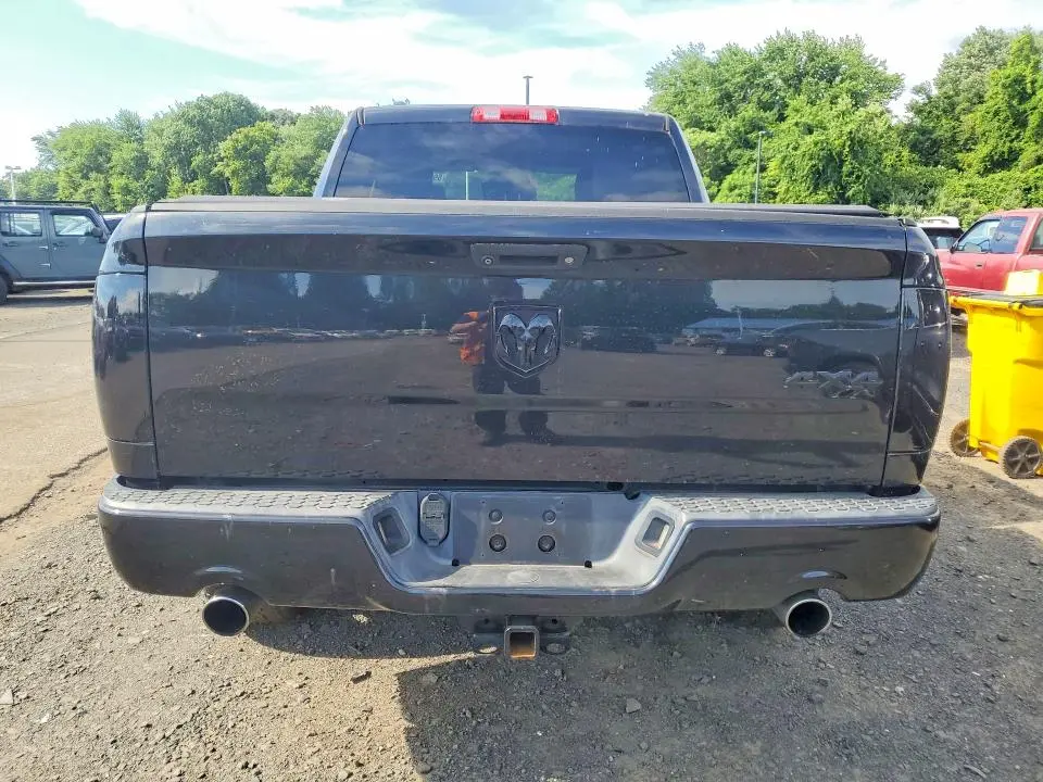 2016 RAM 1500 ST  
