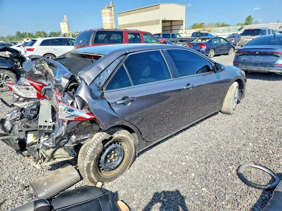 2017 TOYOTA CAMRY LE  