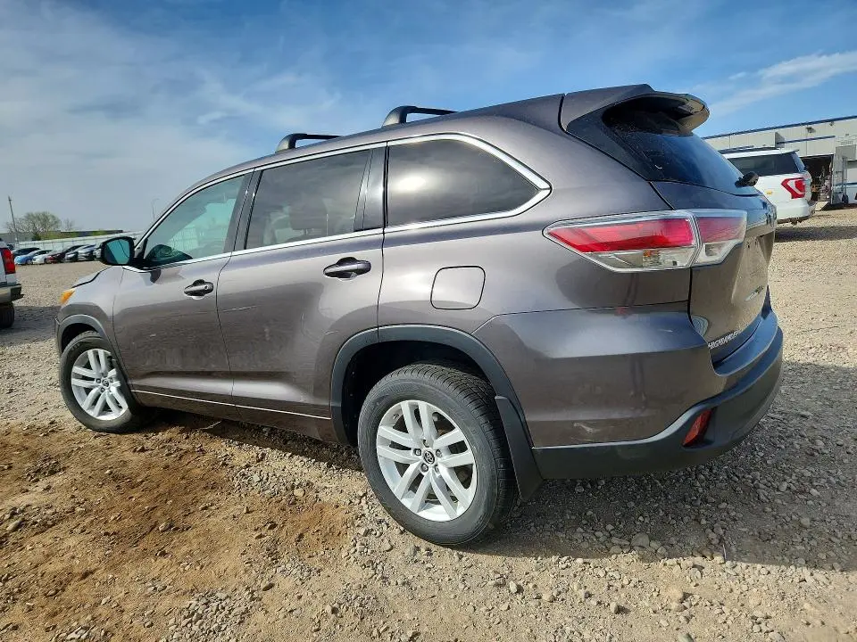 2016 TOYOTA HIGHLANDER LE  