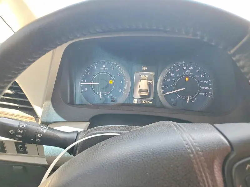 2015 TOYOTA SIENNA XLE 8-PASSENGER  