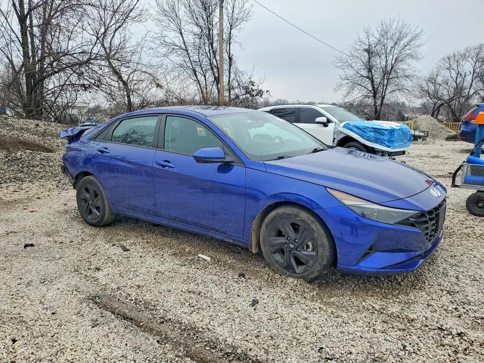 2022 HYUNDAI ELANTRA SEL  