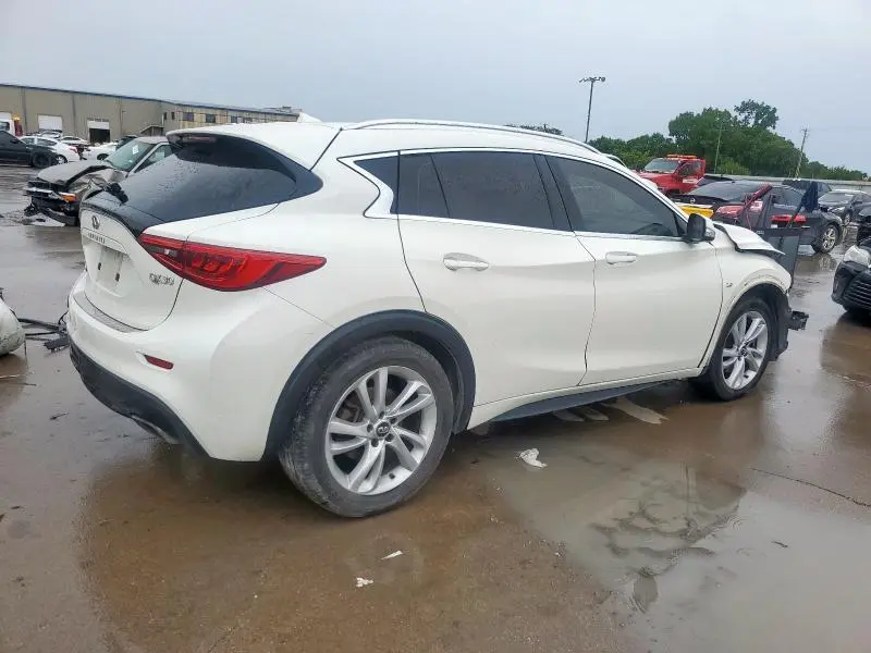 2018 INFINITI QX30 BASE  