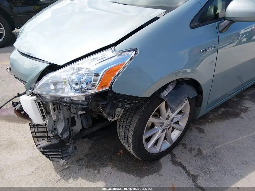 2013 TOYOTA PRIUS V FIVE