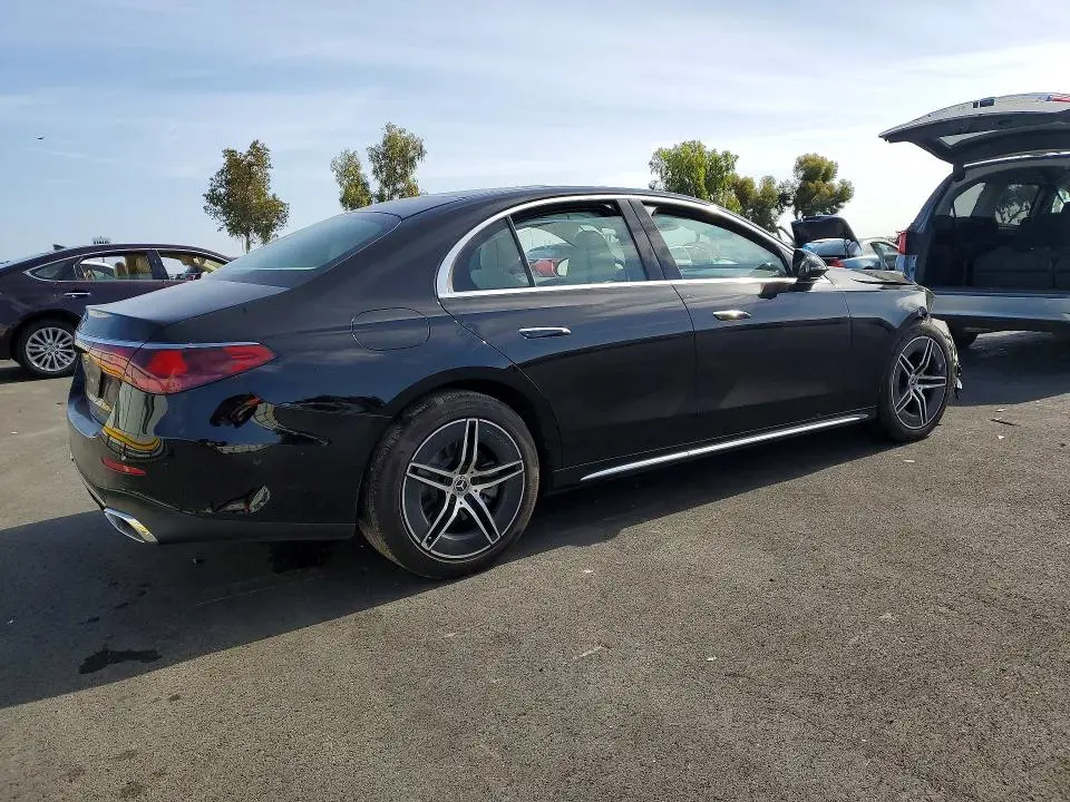 2025 MERCEDES-BENZ E 350  