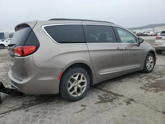 2017 CHRYSLER PACIFICA TOURING L  