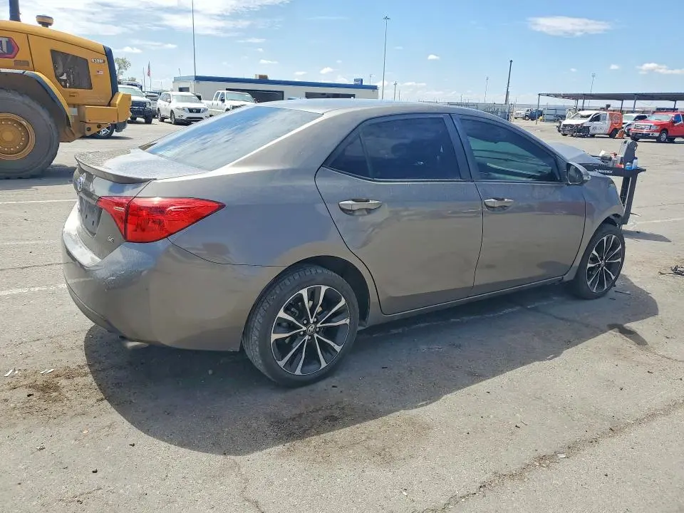 2019 TOYOTA COROLLA SE  