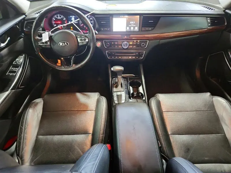2017 KIA CADENZA PREMIUM  