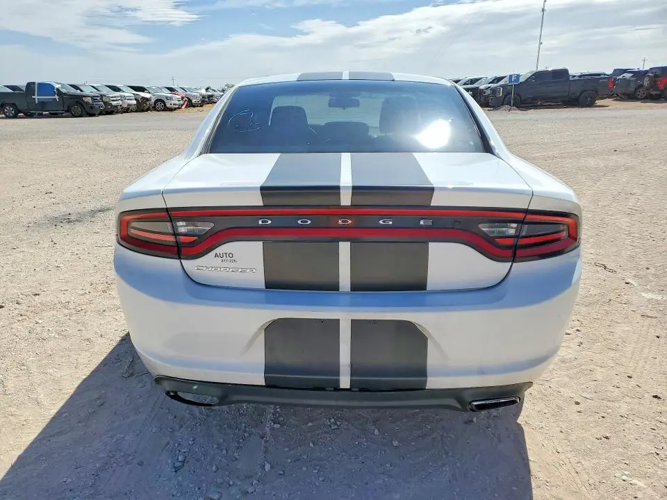 2016 DODGE CHARGER SE  